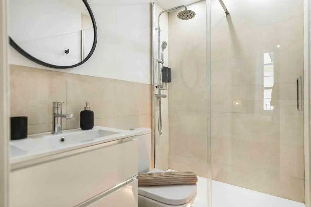 Eclectic & Elegant Apartment By Rems Malaga Spain