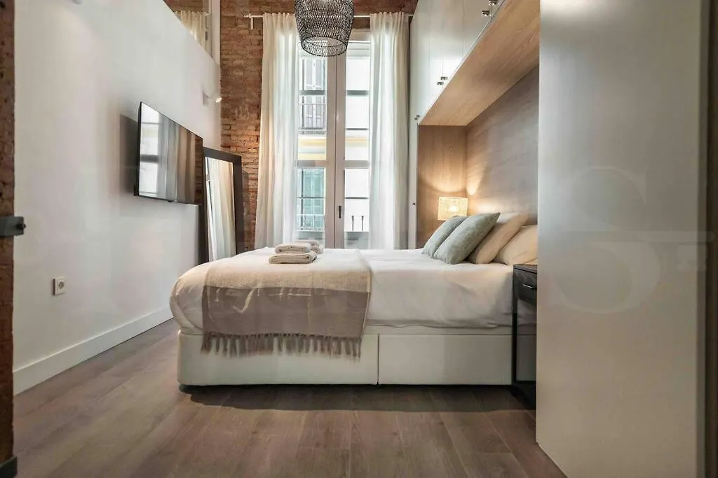 Eclectic & Elegant Apartment By Rems Malaga