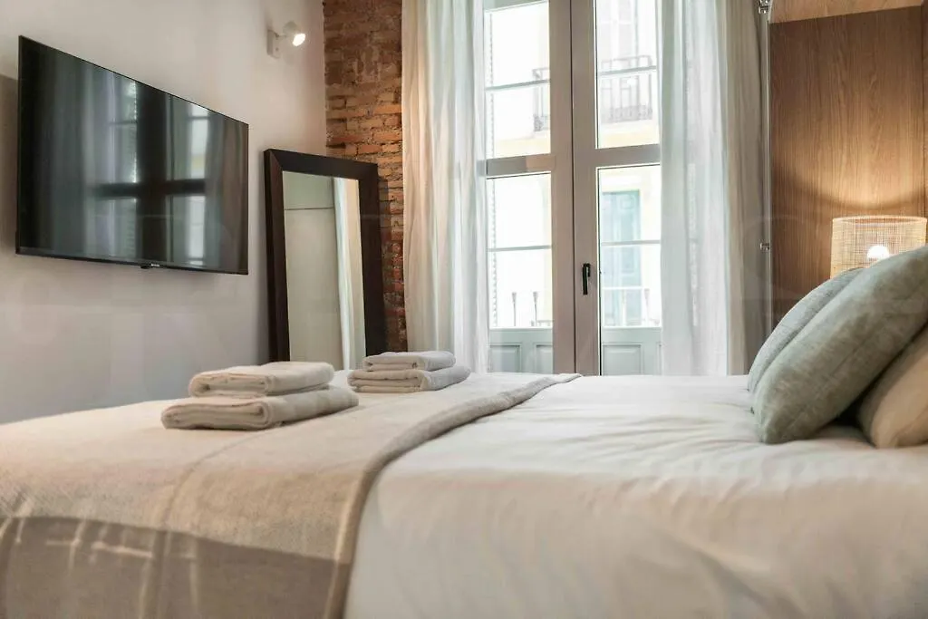 Eclectic & Elegant Apartment By Rems Malaga